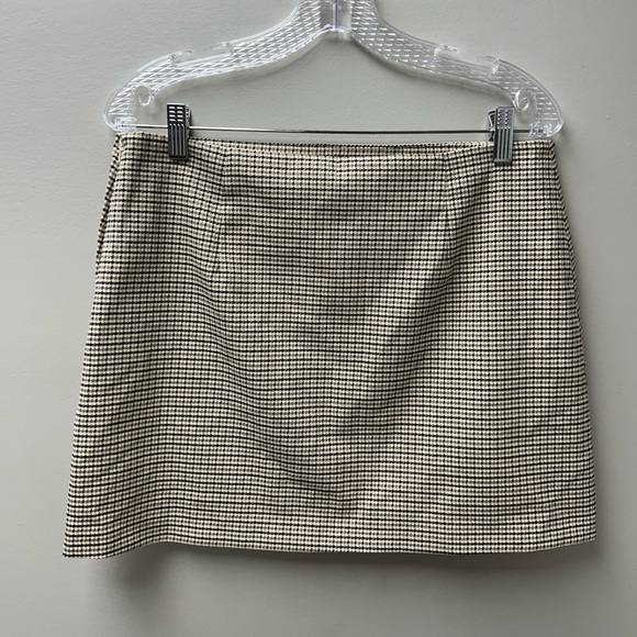 H&M Plaid Mini Skirt - Picture 2 of 4